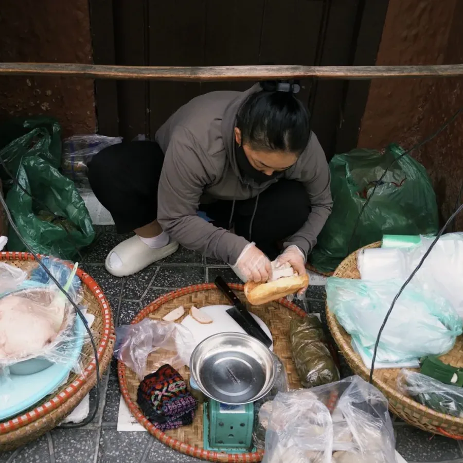Bàn ăn gia đình